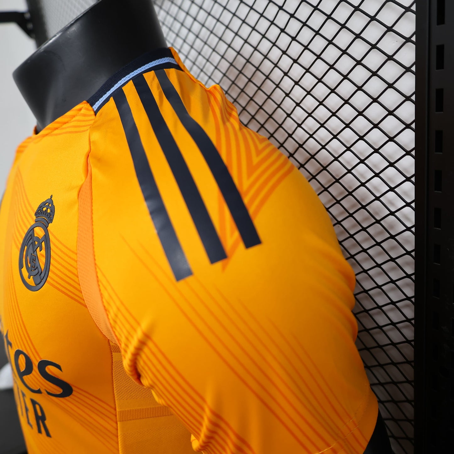 24/25 Real Madrid Visitante Jugador