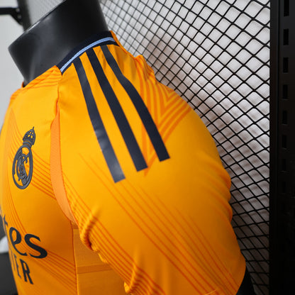 24/25 Real Madrid Visitante Jugador